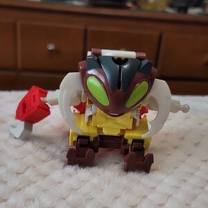 Hasbro Transformers Cyberverse 1-Step Changer Repugnus figure. (missing Arm)